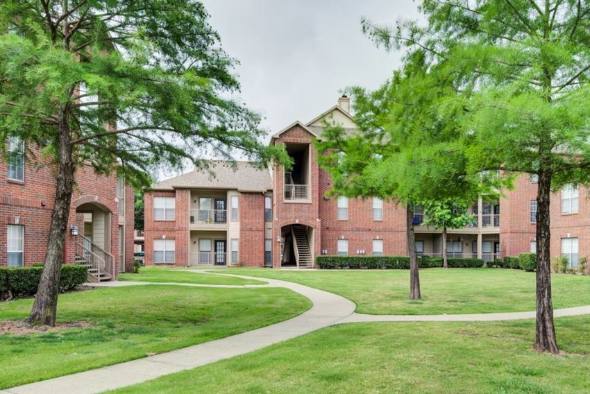 Creekside 121 Apartments, 3620 Huffines Boulevard, Carrollton, TX